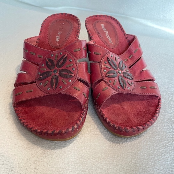 EUC Hush Puppies Red/Burgundy Leather Slip-on Sandals Size 5 - Picture 3 of 9